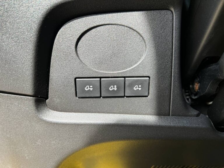 autobazar_41df9c4b98155c7e9ac4a0b60f755251