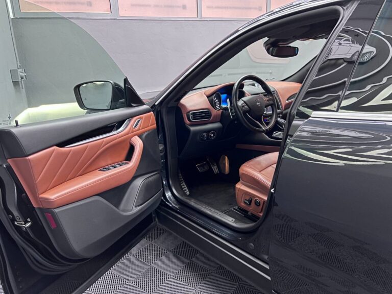 autobazar_ff8088221f820a155917a122d8f0ddd4