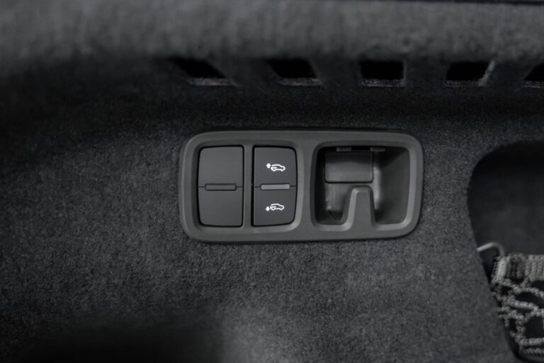 photo-1777166798