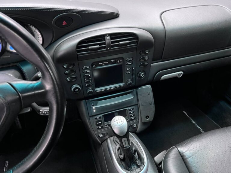 autobazar_138736b363e857d0bcad99747c6137d8