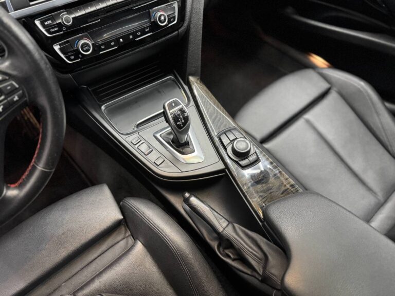 autobazar_ca67c3bd2942a85e52fd52120cc95692
