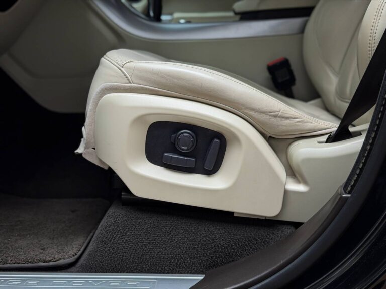 photo-1781863620