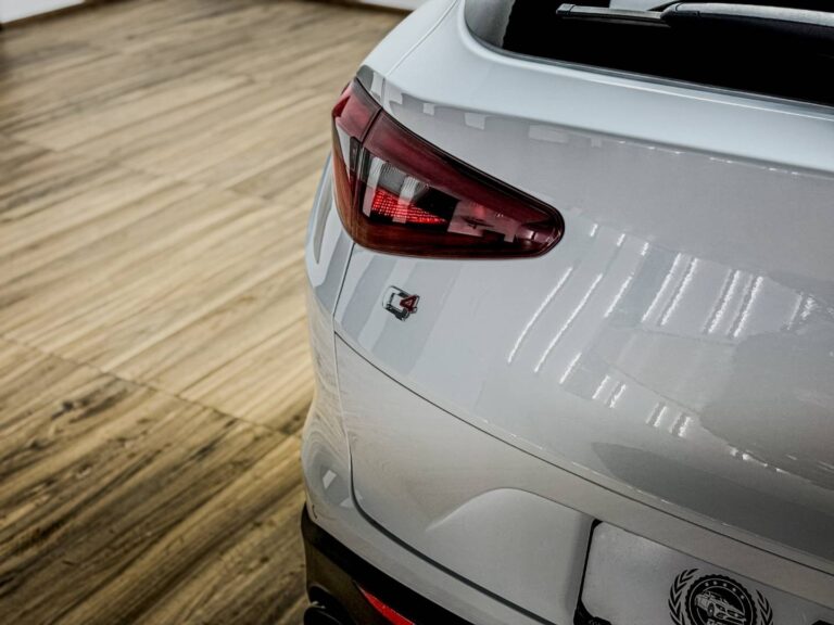 photo-1788430023