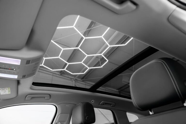 photo-1783332111